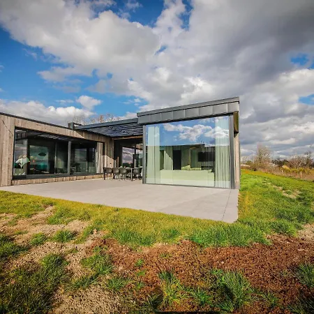 Modern With Magnificent View *